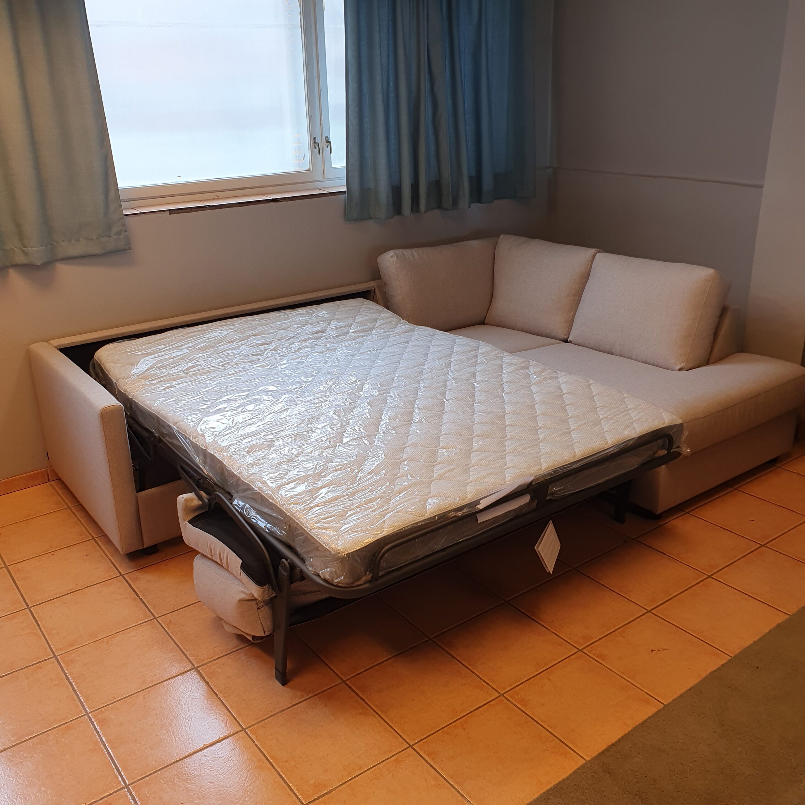 Hovden mySOFABED 140 hjørnesovesofa med åpen endeavslutning. Enkel i bruk, oppbevaringsplass, god komfort - seng 140x200 - Bilde 3