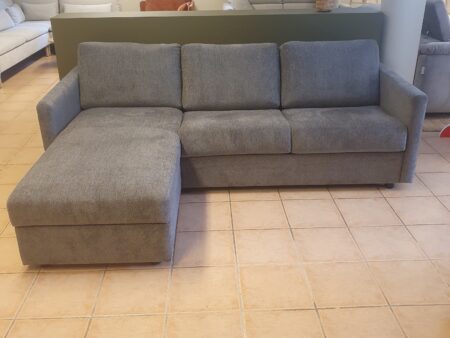 Alternative view of Hovden MySofabed 116 sjeselong sovesofa. Sjeselongdelen kan settes på valgfri side.