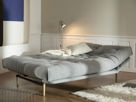 Innovation Colpus 140 sovesofa med Spring madrass i farge 612, vist i et interiørmiljø