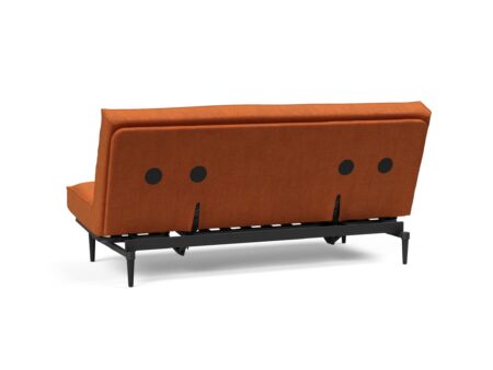 Innovation Colpus 140 sovesofa med komfortabel Spring-madrass og stilrent Sharp-betrekk i farge 412 på hvit bakgrunn