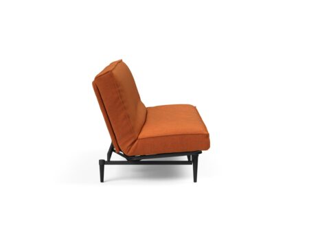 Innovation Colpus 140 sovesofa med komfortabel Spring-madrass og stilrent Sharp-betrekk i farge 412 på hvit bakgrunn fra siden