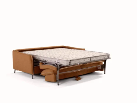 Dienne Valentina sovesofa utslått som seng med en 13 cm høy kvalitetsmadrass og integrert italiensk uttrekksmekanisme.